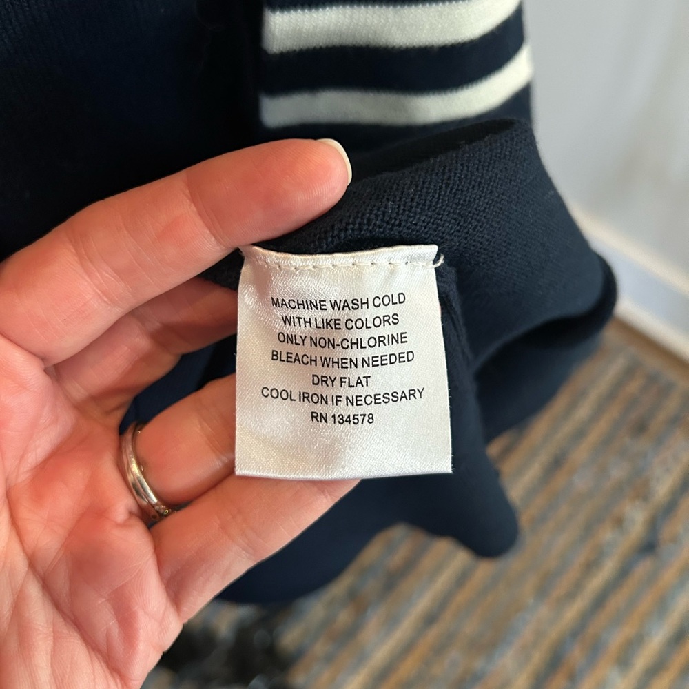 Vineyard Vines Navy Anchor Knit Sweater | Nautical Striped Sleeves | Medium - Picture 5 of 5